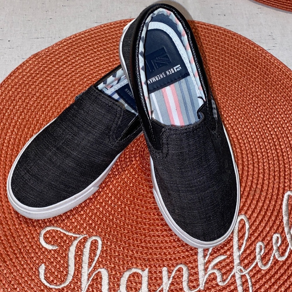Ben Sherman Black / Blue Denim Slip On Shoes Youth size 13 EUC